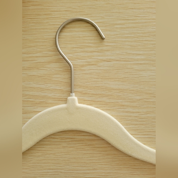 🍼Baby Velvet Hangers - Picture 3 of 5